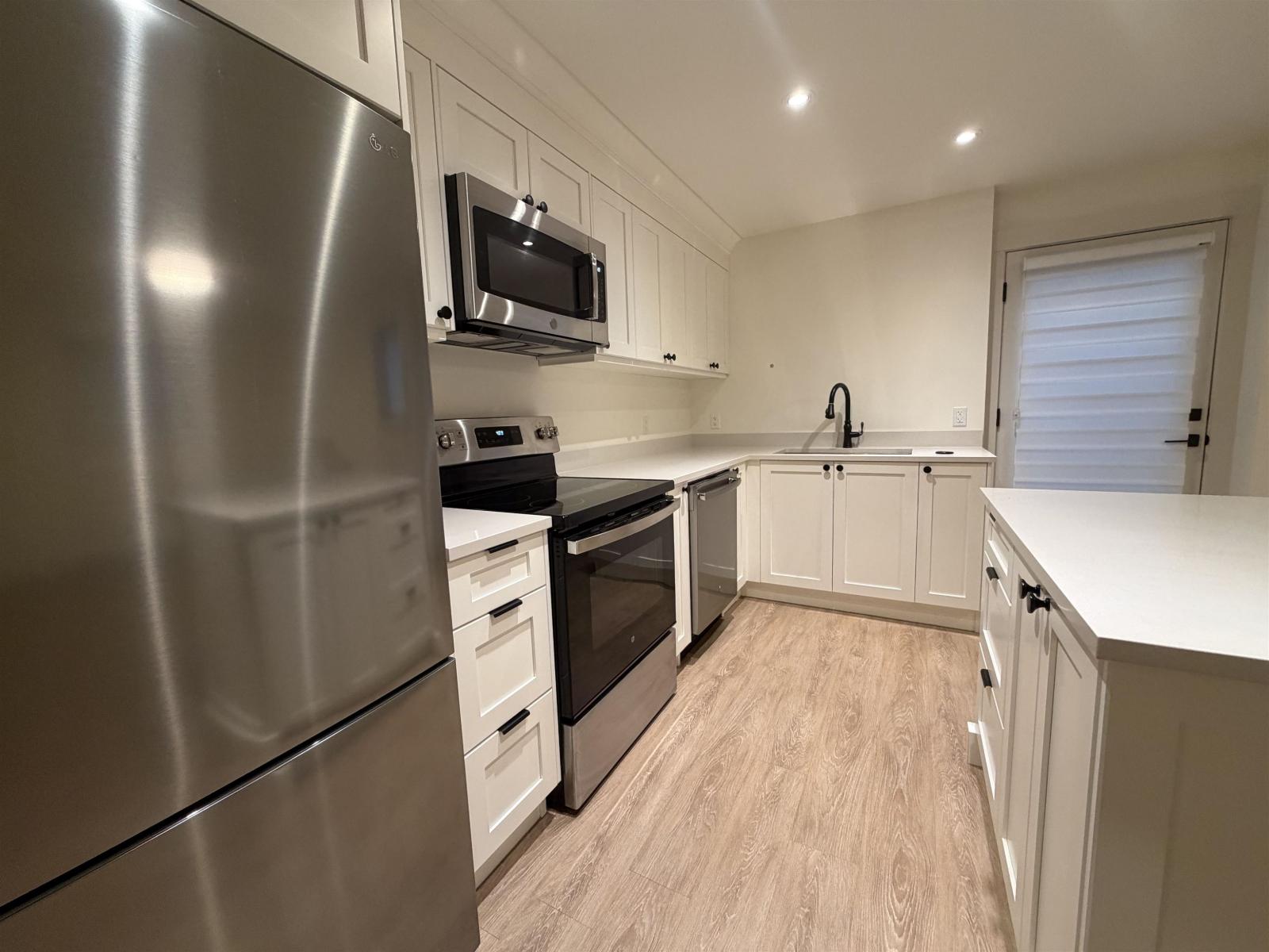 Basement-19751 75 AVENUE, Langley