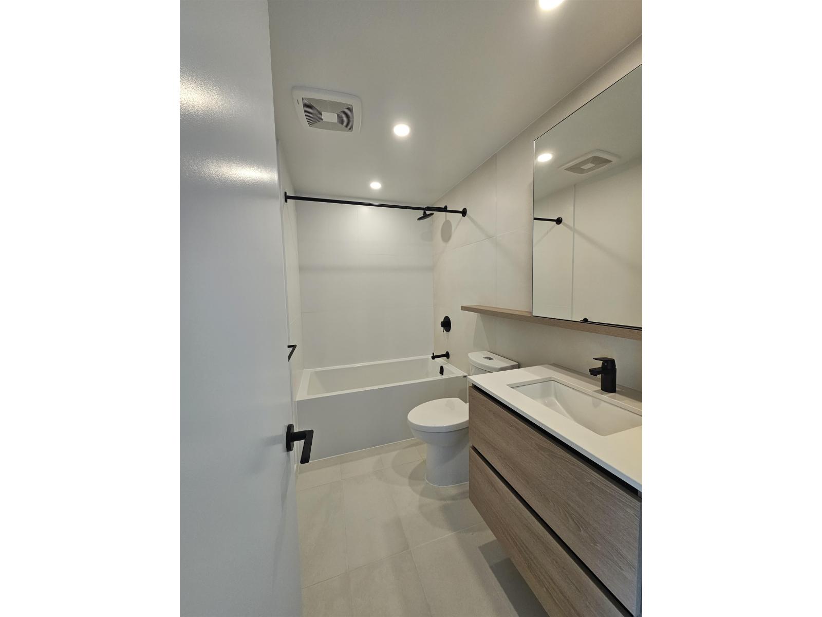 17xx 10448 UNIVERSITY DRIVE, Surrey