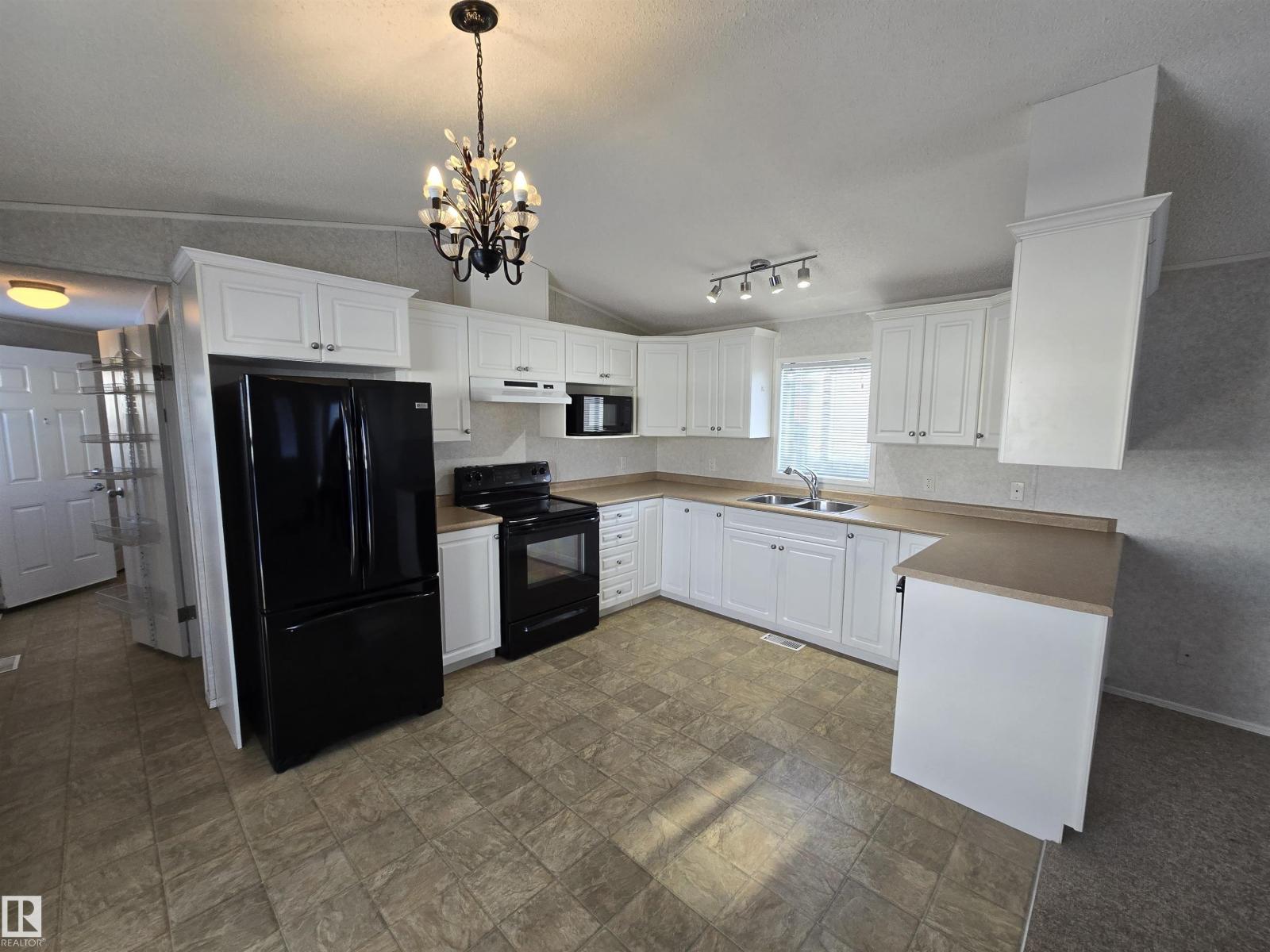 1133 Aspen DR, Leduc