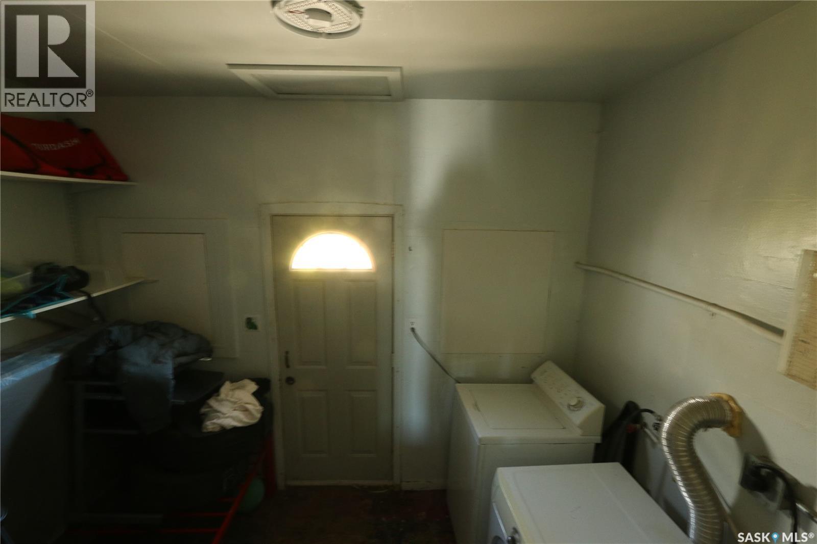 1115 ROBINSON STREET - 7