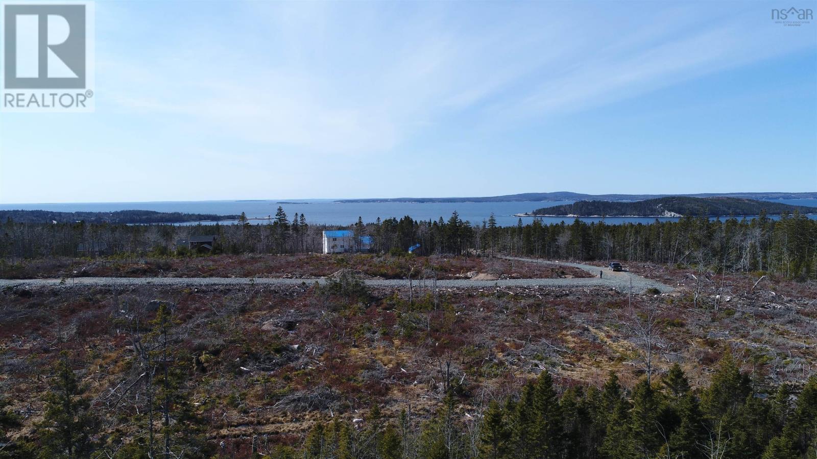 Property 1 of 7 of Skreia Road