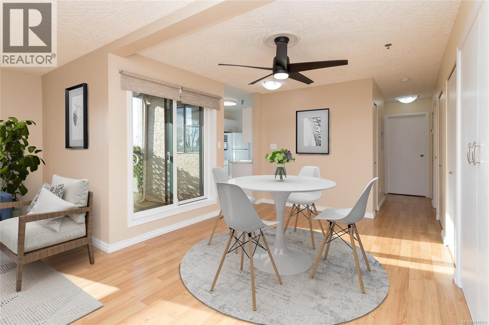 312 3460 Quadra St, Saanich