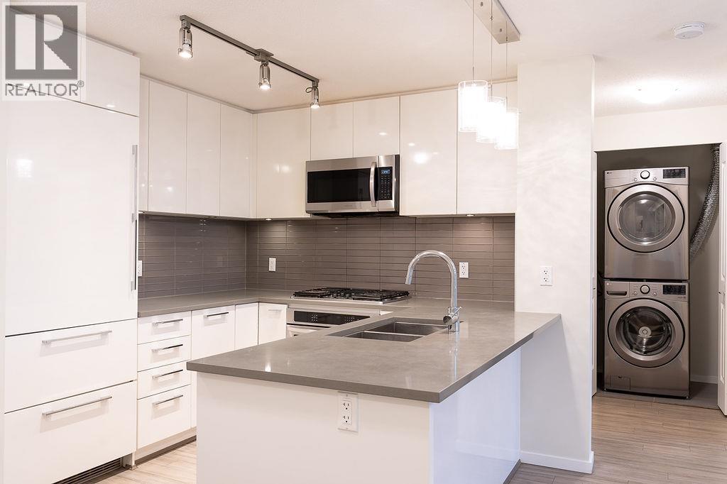 406 1128 KENSAL PLACE, Coquitlam