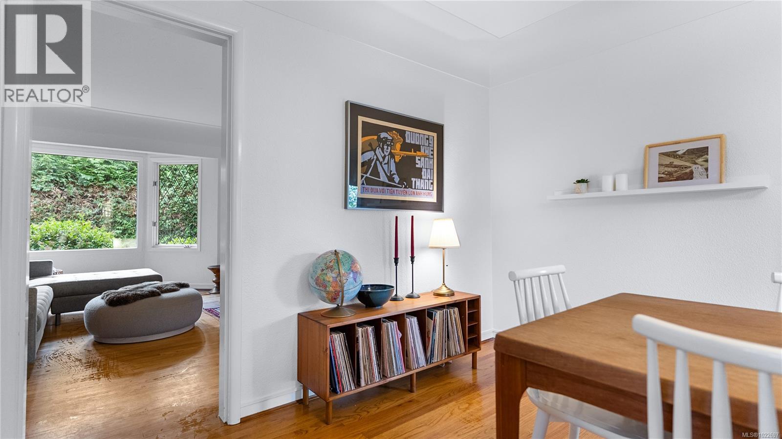 2792 Tudor Ave, Saanich