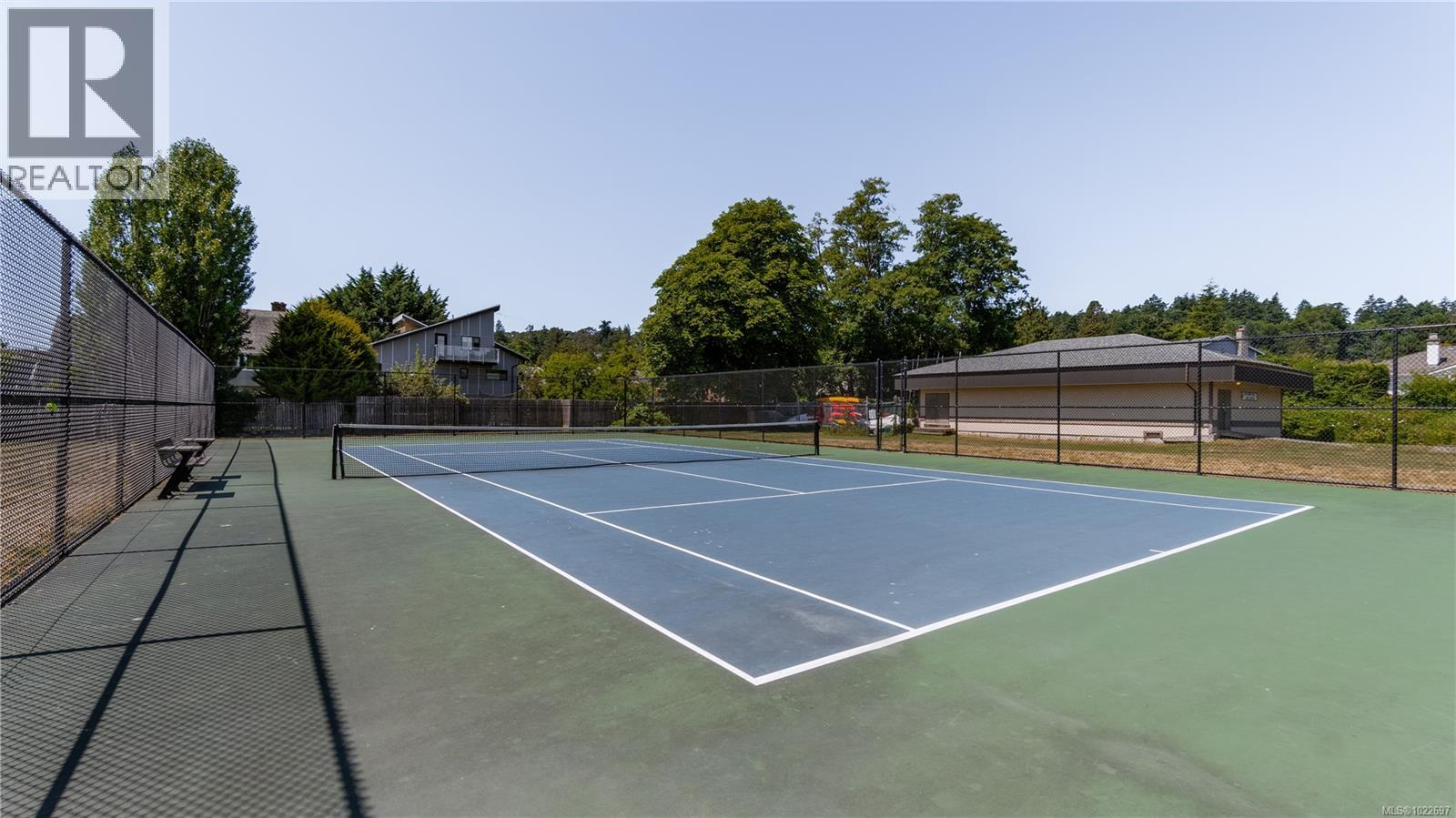 2792 Tudor Ave, Saanich