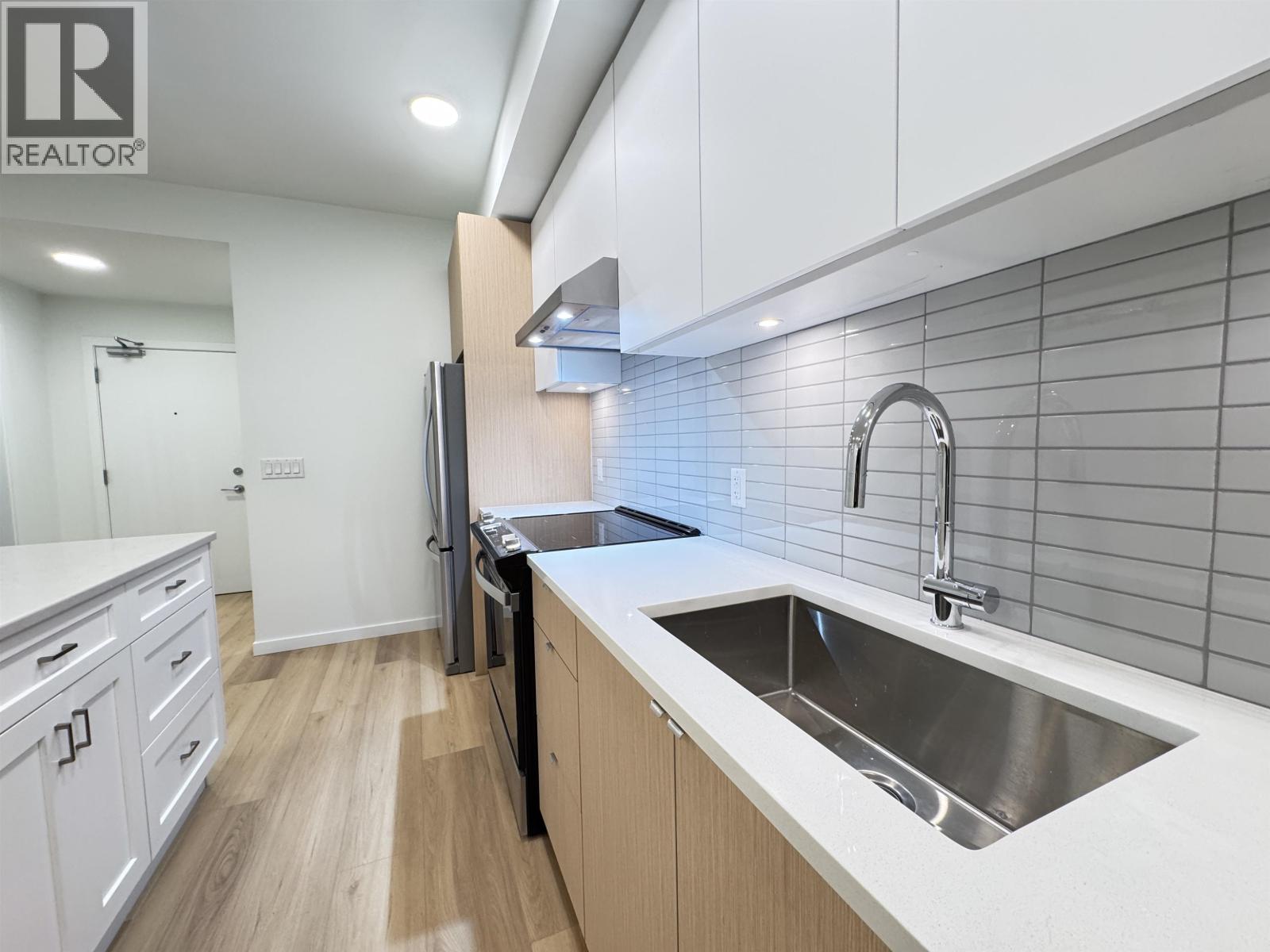 405 1360 VICTORIA STREET, Squamish