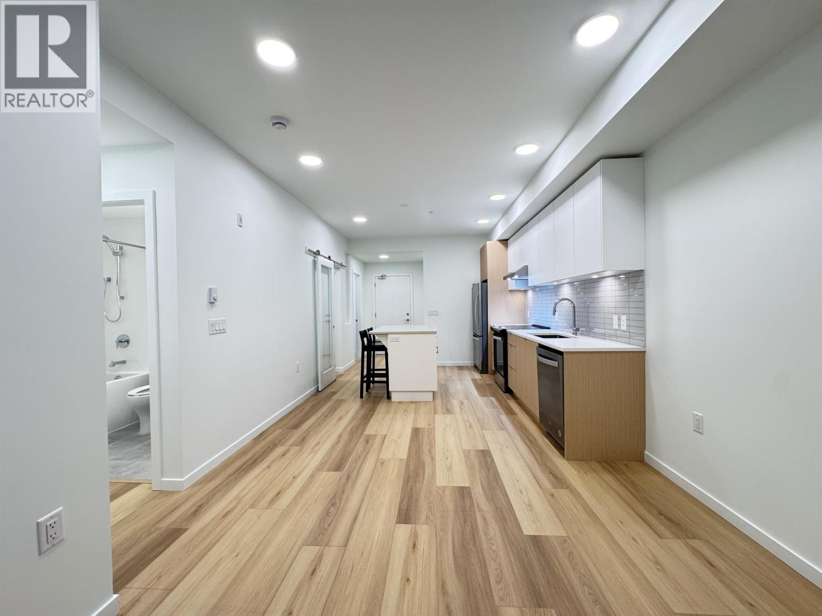 405 1360 VICTORIA STREET, Squamish