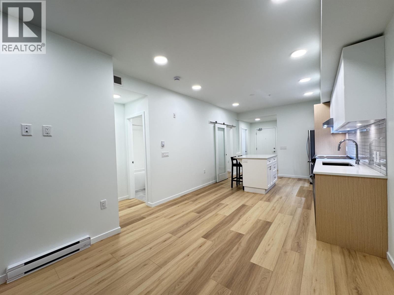 405 1360 VICTORIA STREET, Squamish