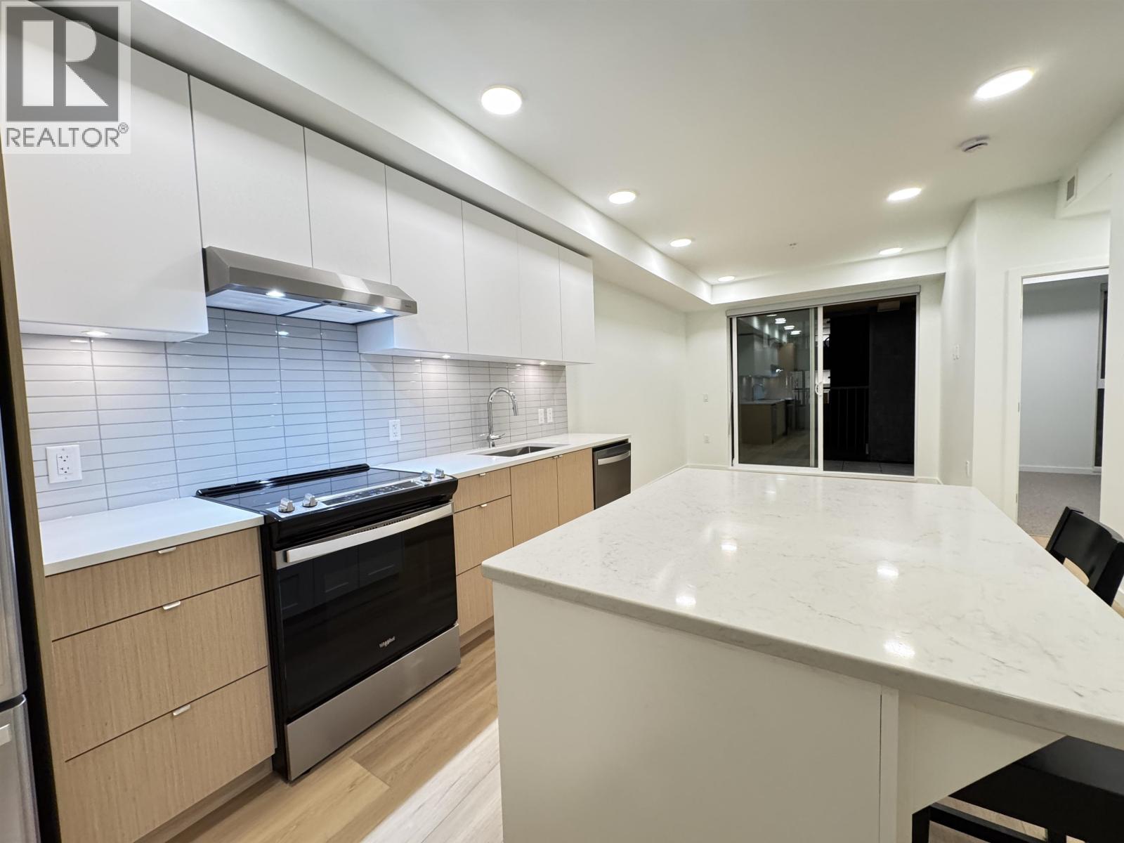 405 1360 VICTORIA STREET, Squamish