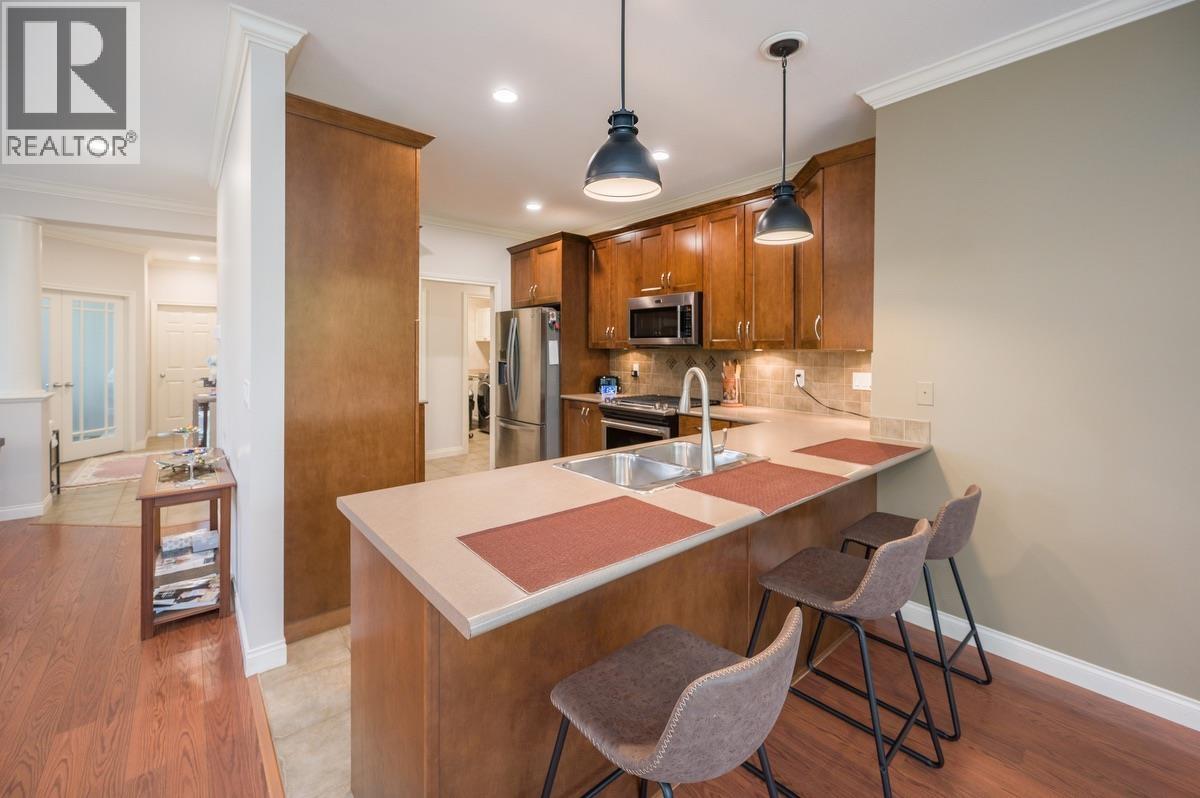 #1-6105 RIVER Road, Delta