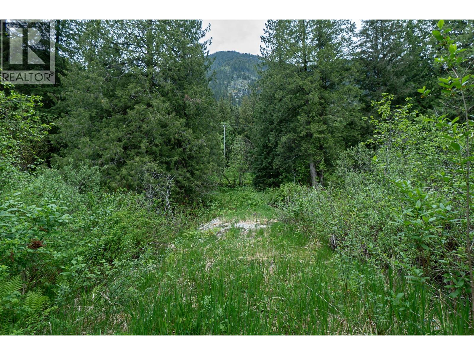  5926 Ferguson Frontage Road, Malakwa