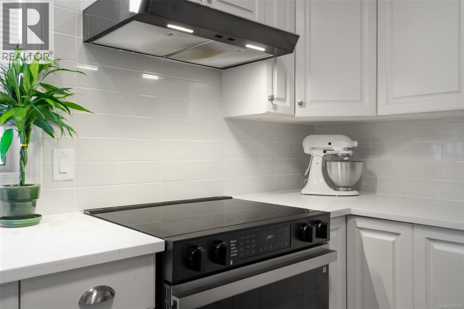 2012 Northbrook Dr, Sidney