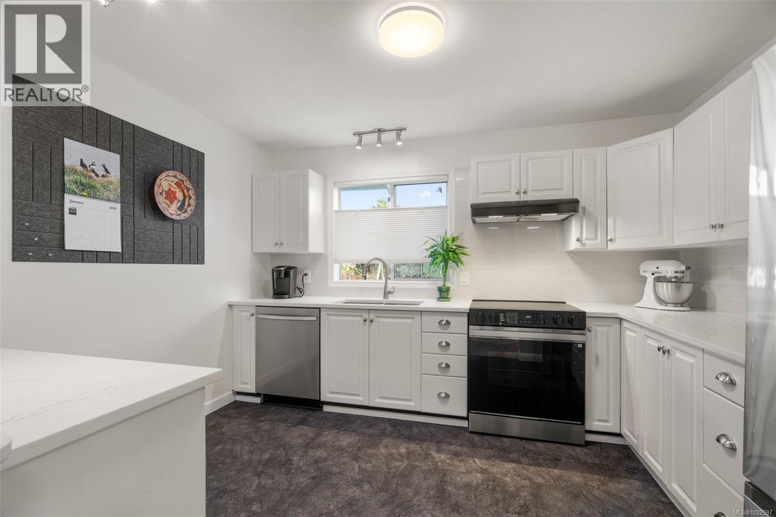 2012 Northbrook Dr, Sidney