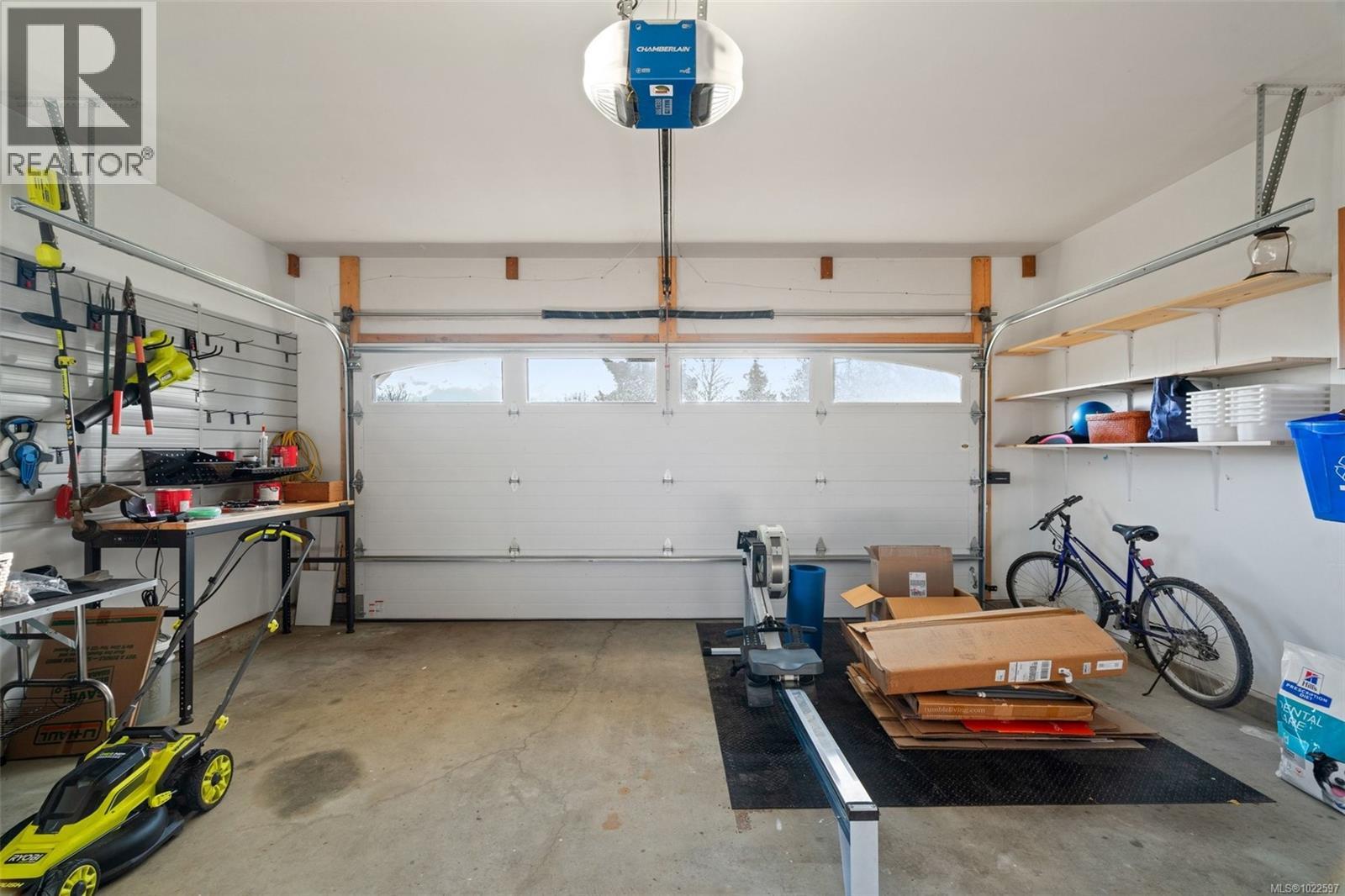 2012 Northbrook Dr, Sidney