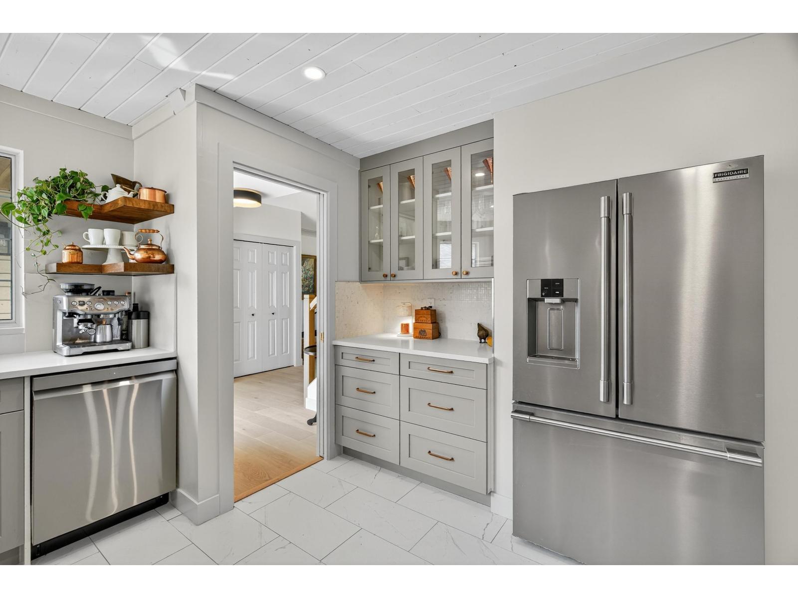 116 15121 19 AVENUE, Surrey