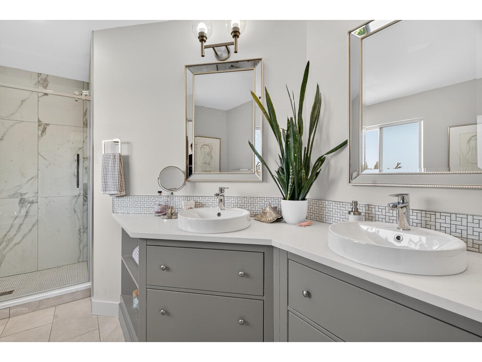 116 15121 19 AVENUE, Surrey