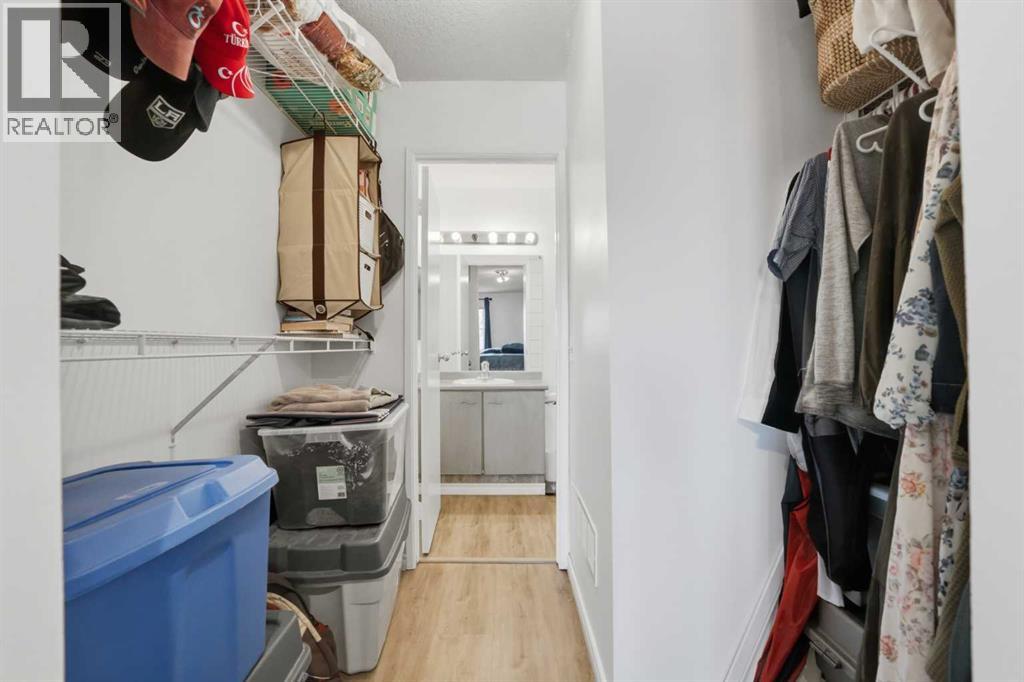 Single Family House for Sale in   Edenwold Heights NW Edgemont Calgary 