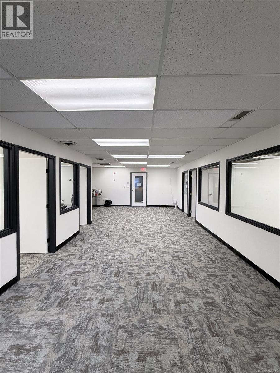 19 3318 Oak St, Victoria