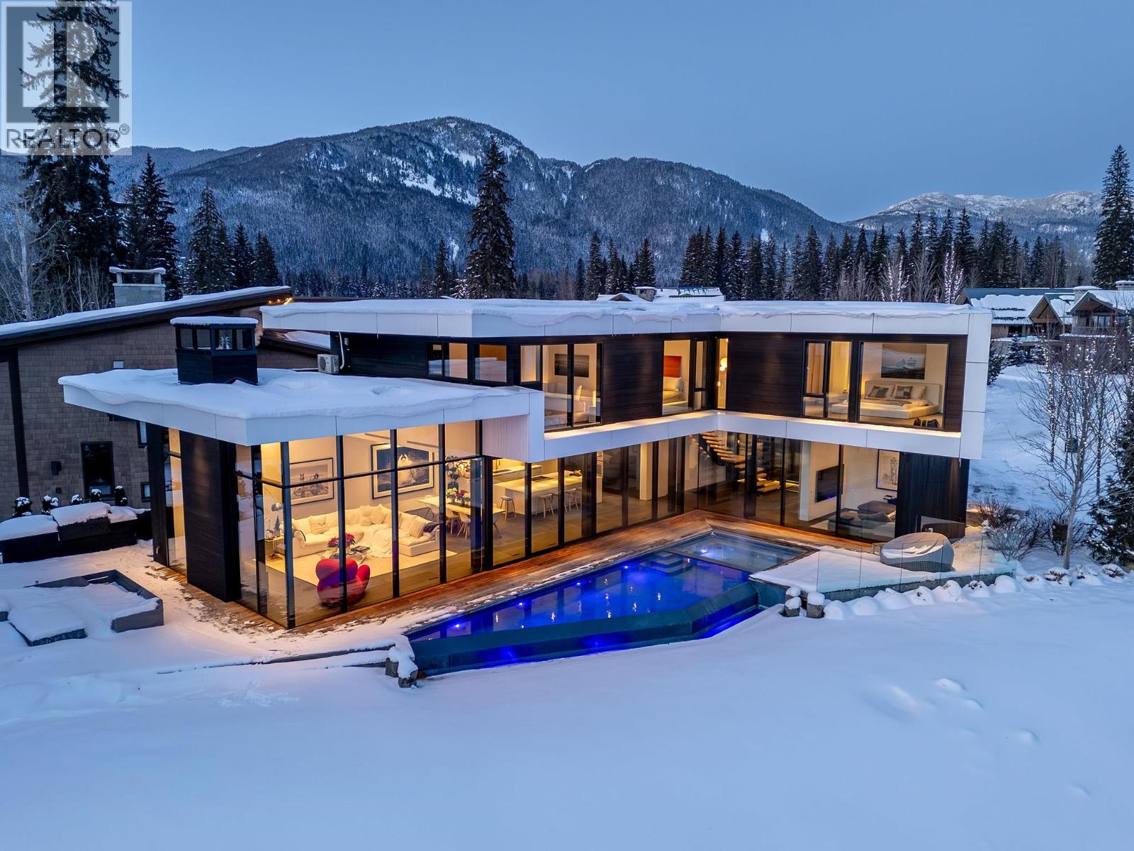 8080 CYPRESS PLACE, Whistler
