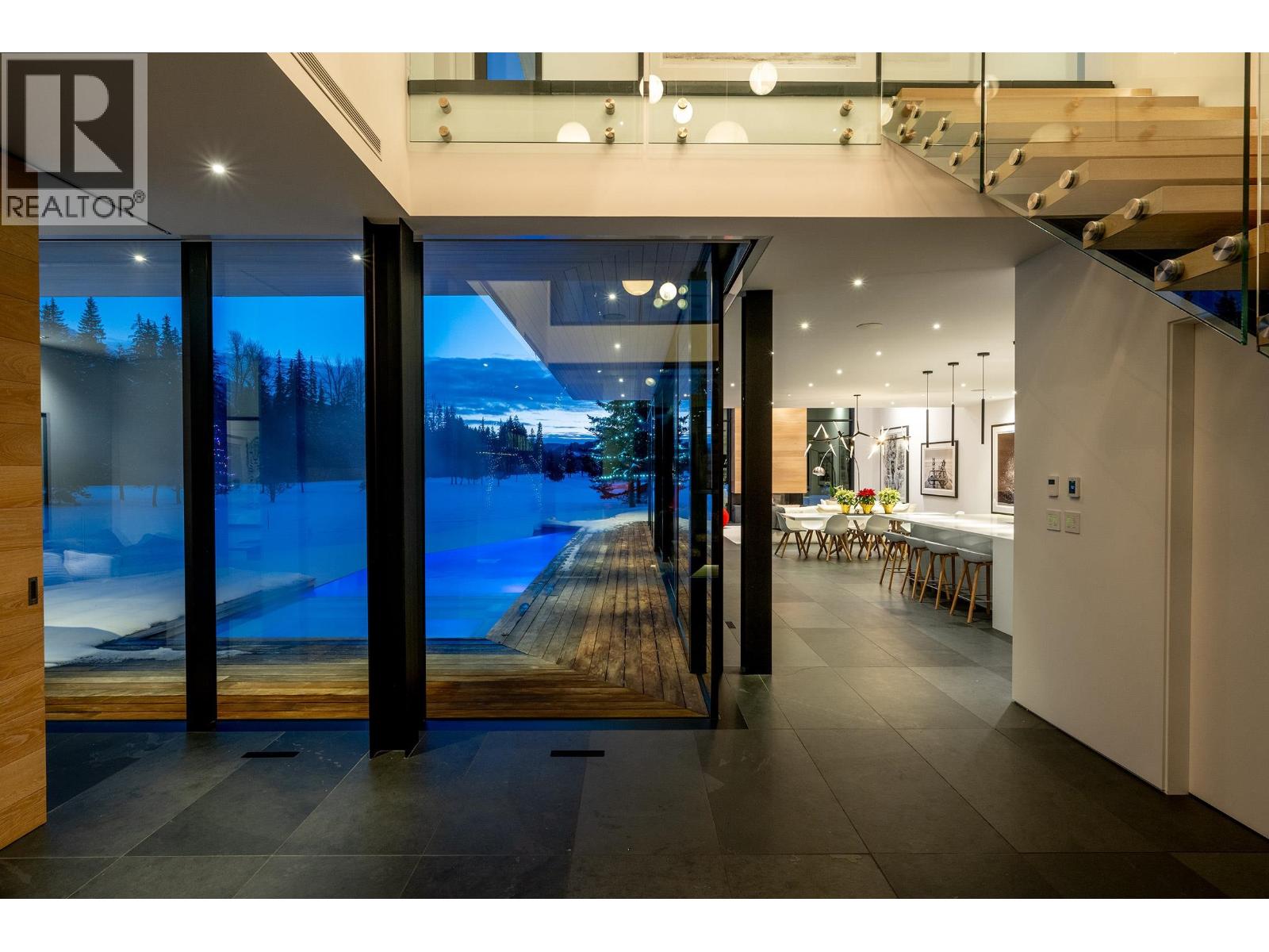 8080 CYPRESS PLACE, Whistler