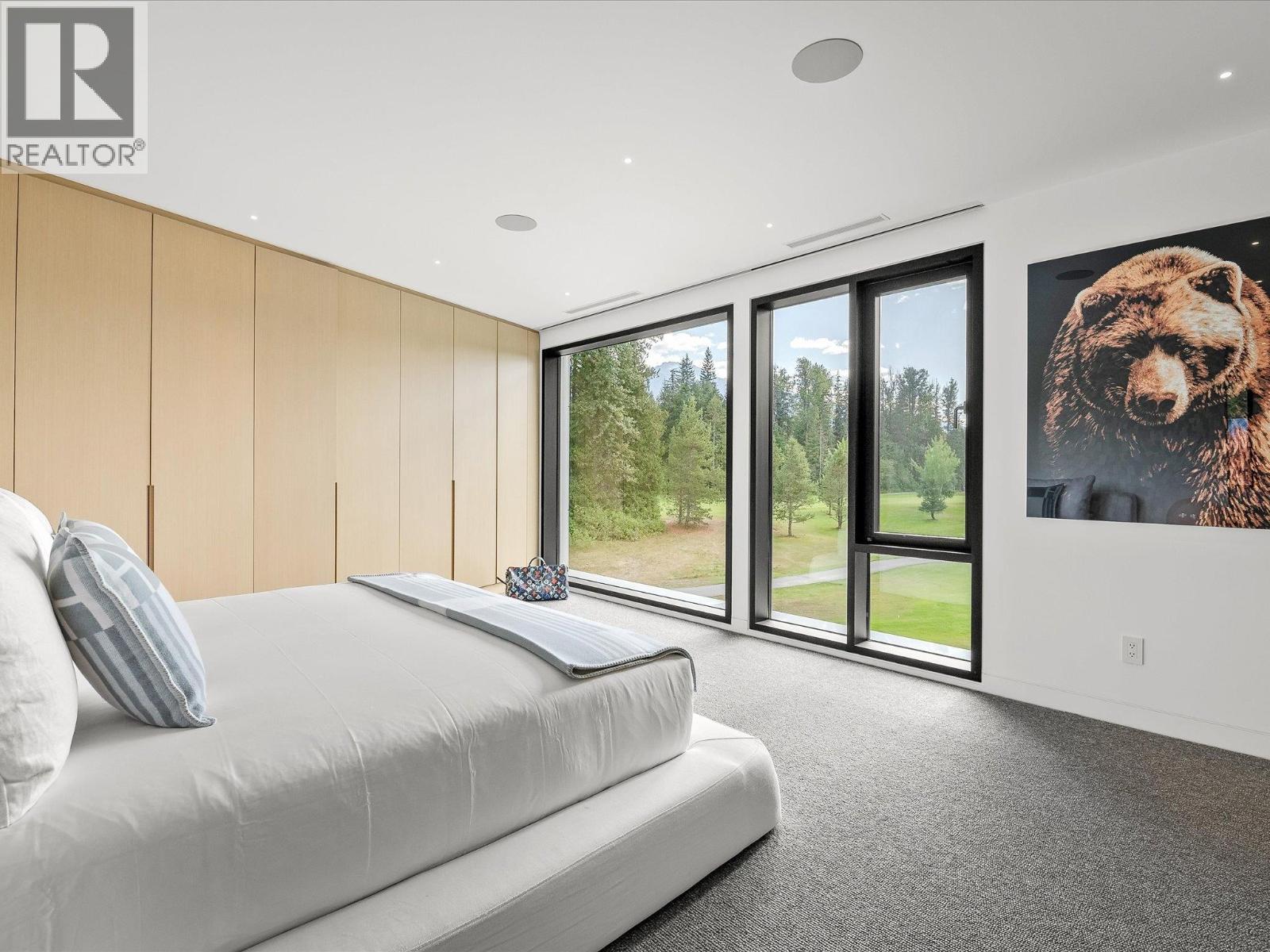 8080 CYPRESS PLACE, Whistler