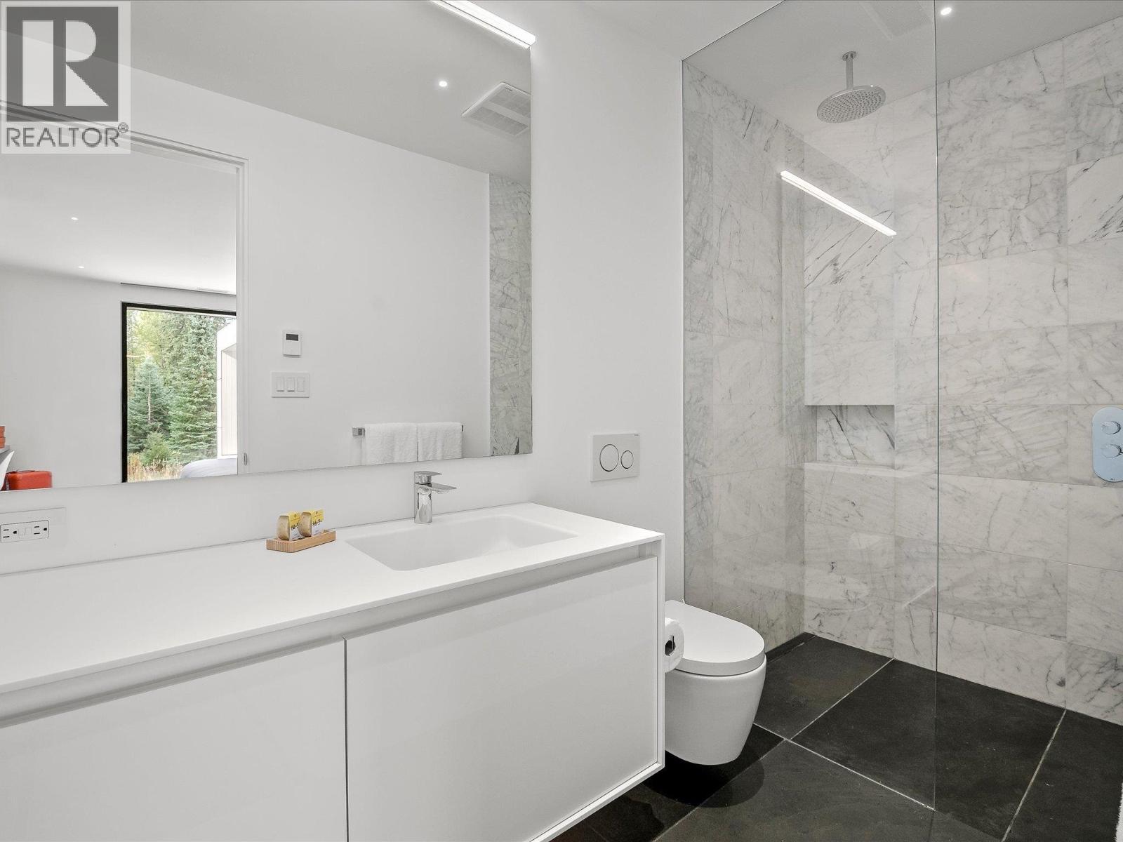 8080 CYPRESS PLACE, Whistler