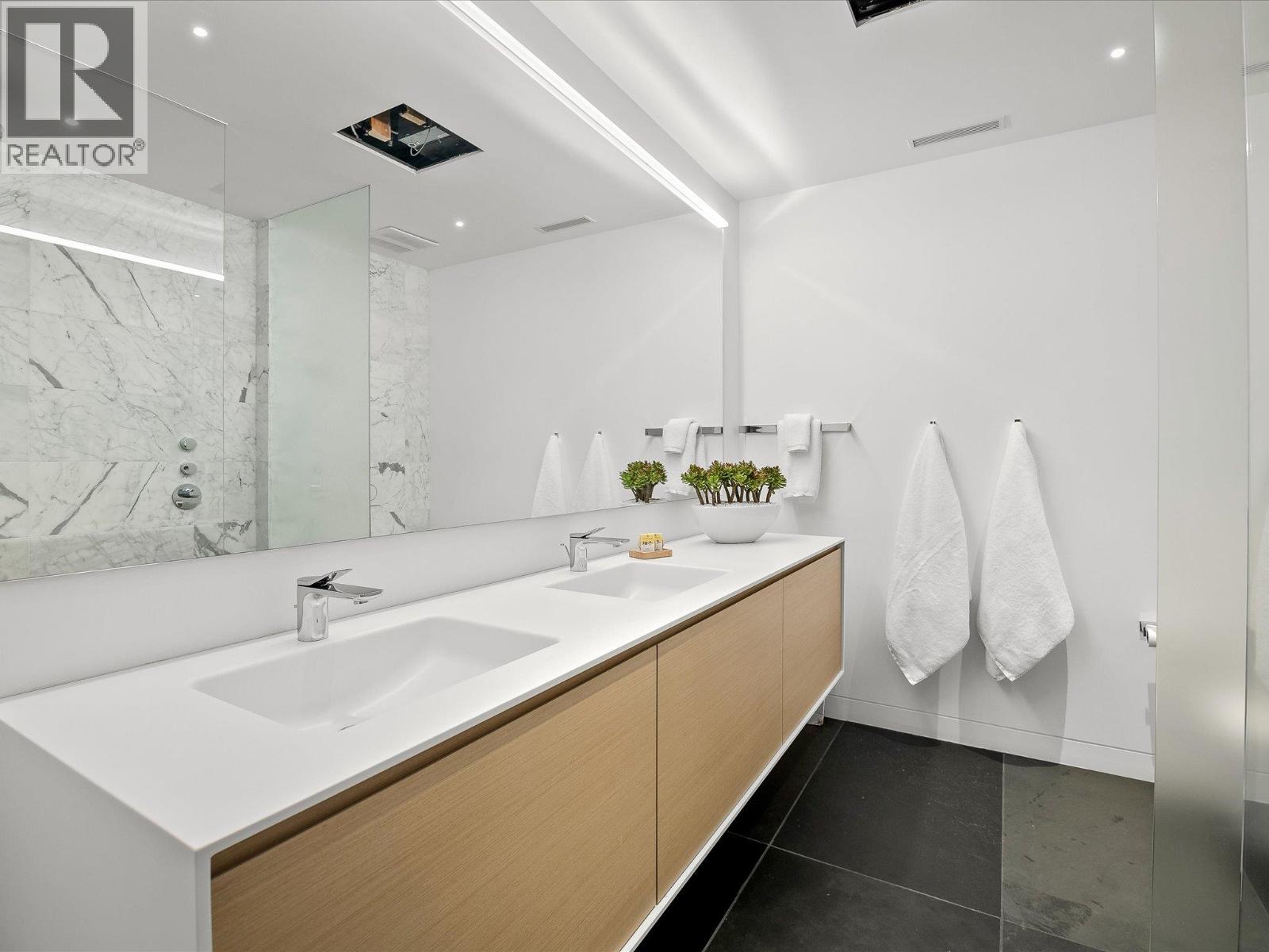 8080 CYPRESS PLACE, Whistler