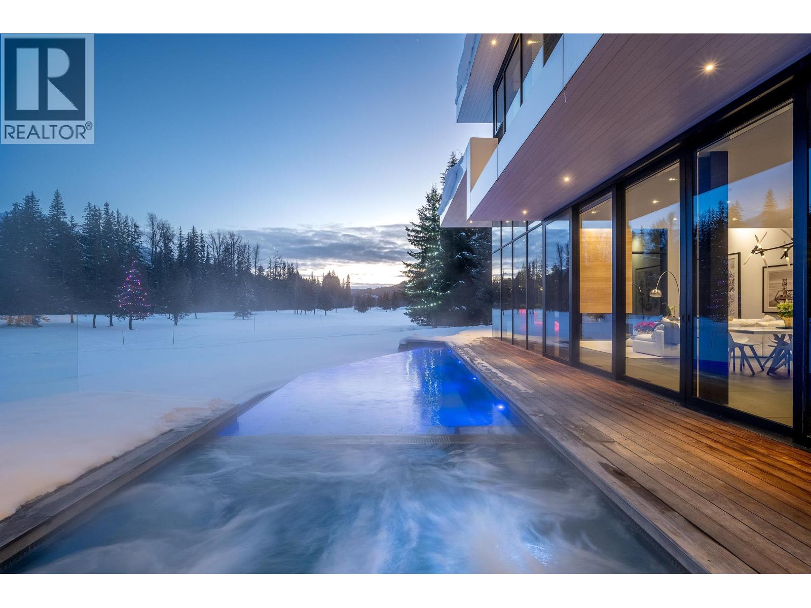 8080 CYPRESS PLACE, Whistler
