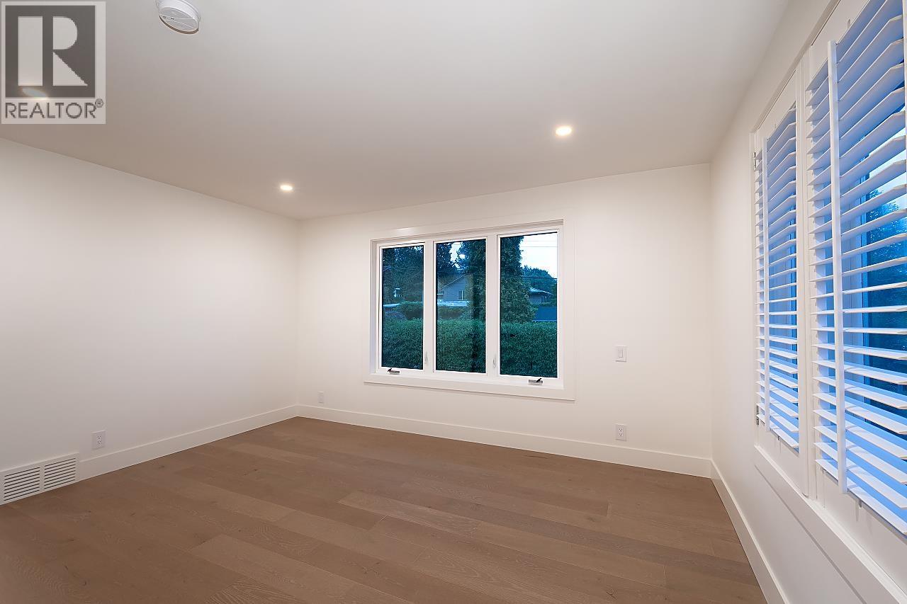 1565 19TH STREET, West Vancouver