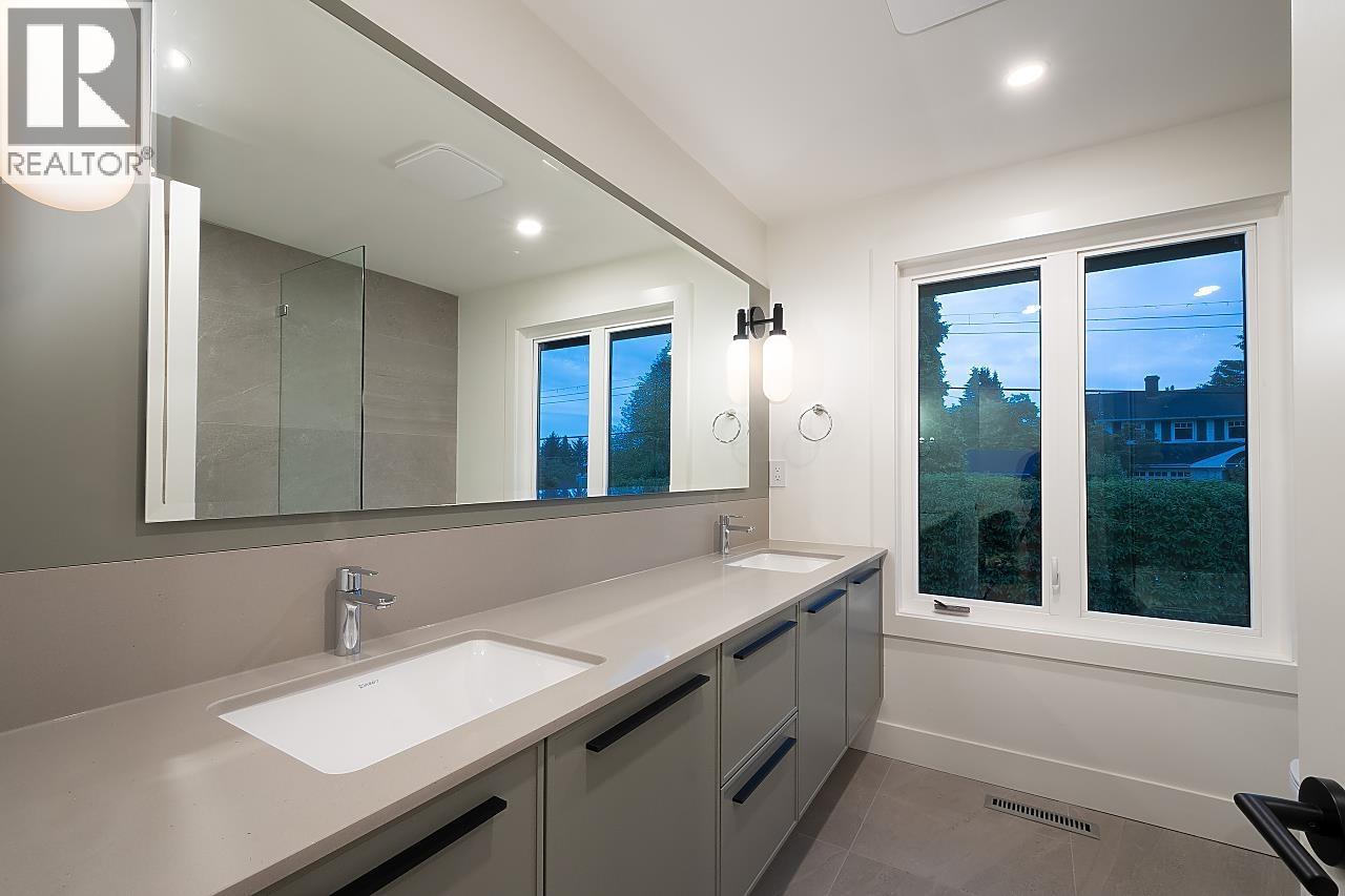 1565 19TH STREET, West Vancouver