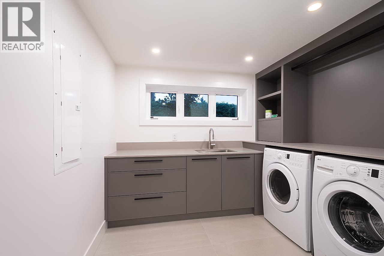 1565 19TH STREET, West Vancouver