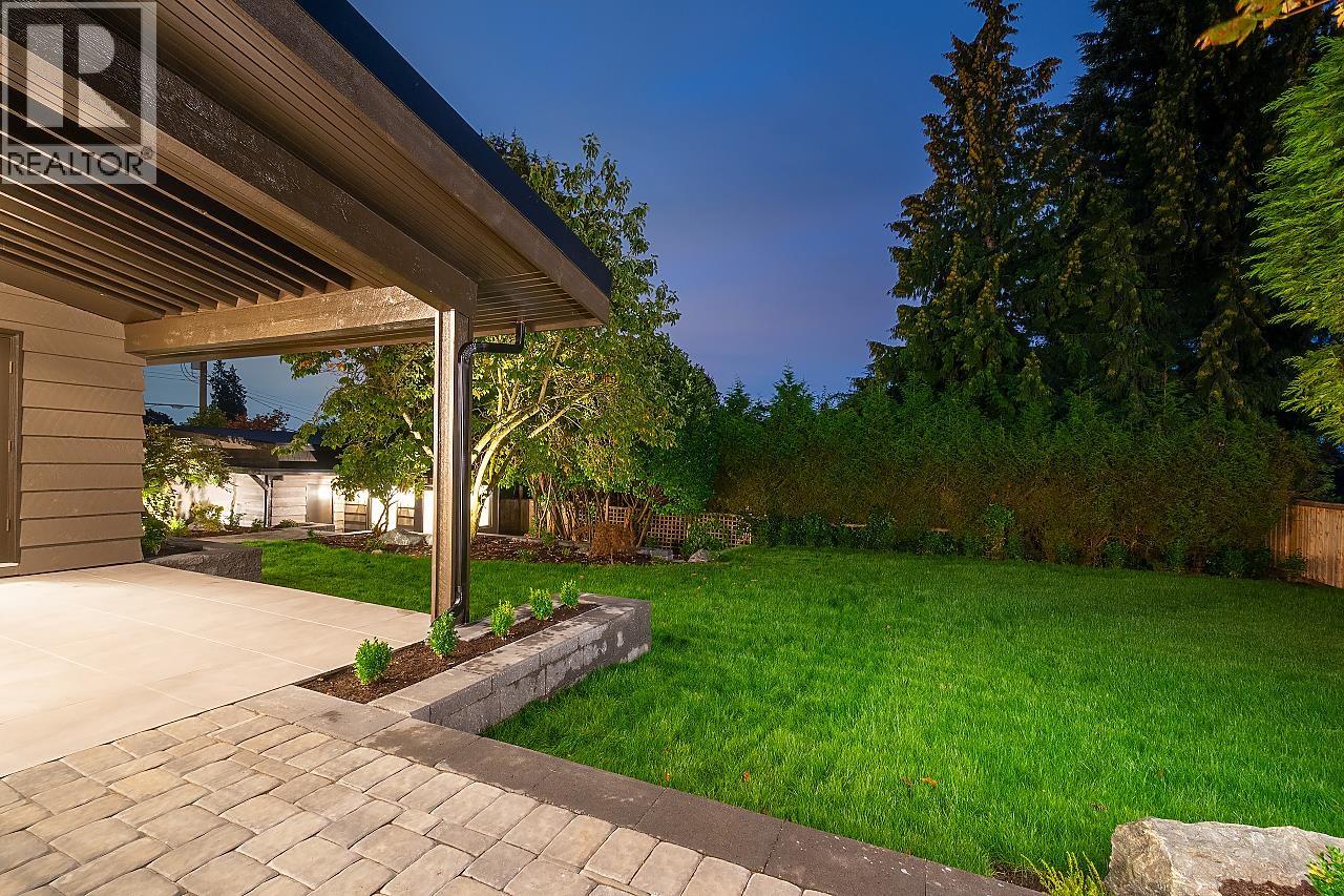 1565 19TH STREET, West Vancouver