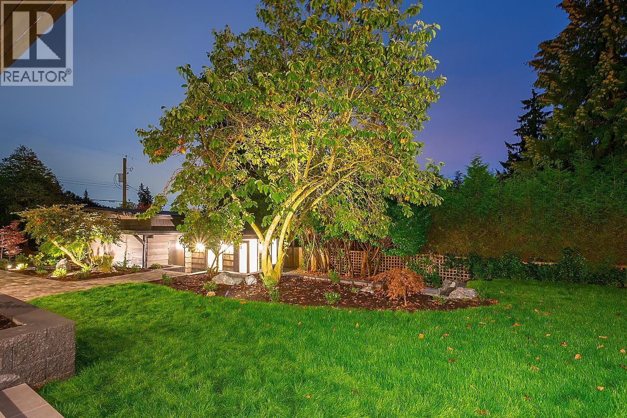 1565 19TH STREET, West Vancouver