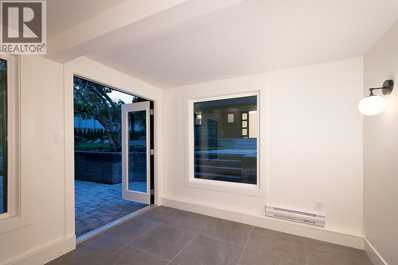 1565 19TH STREET, West Vancouver