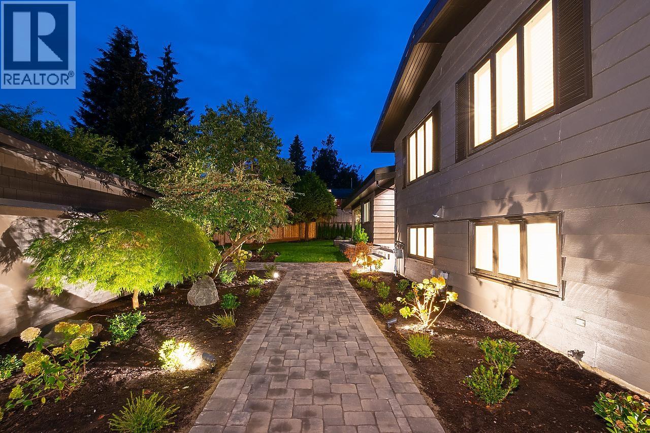 1565 19TH STREET, West Vancouver