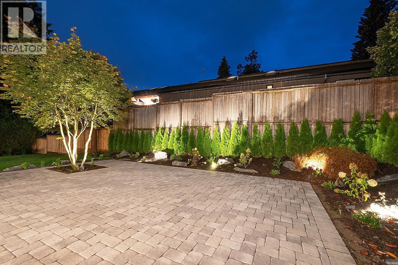 1565 19TH STREET, West Vancouver