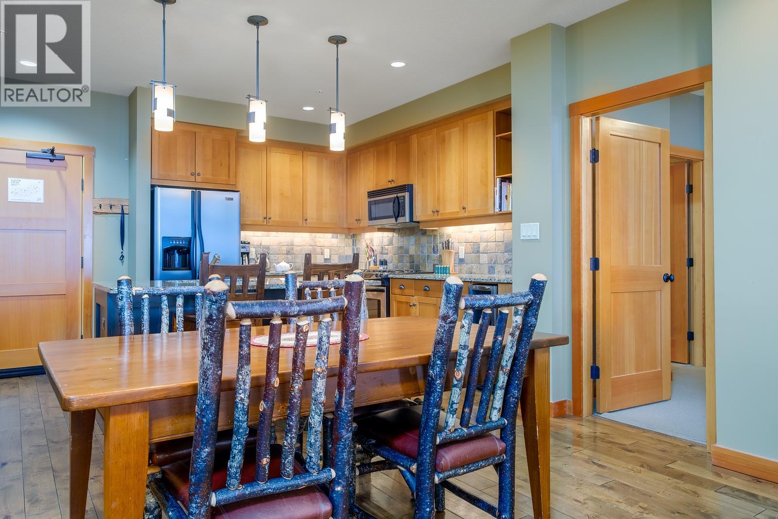 4320 Red Mountain Road Unit# 401, Rossland