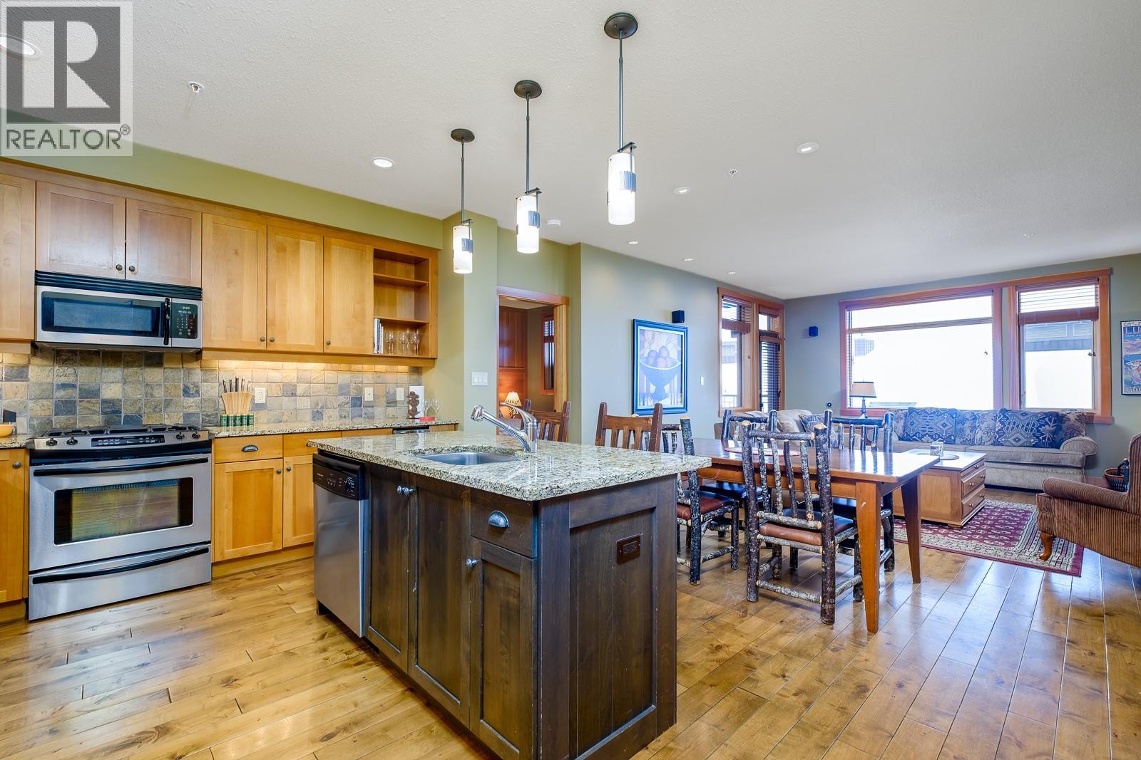 4320 Red Mountain Road Unit# 401, Rossland