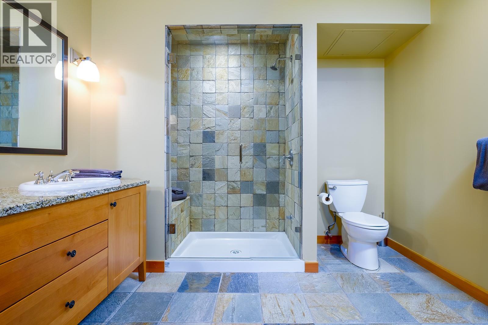 4320 Red Mountain Road Unit# 401, Rossland