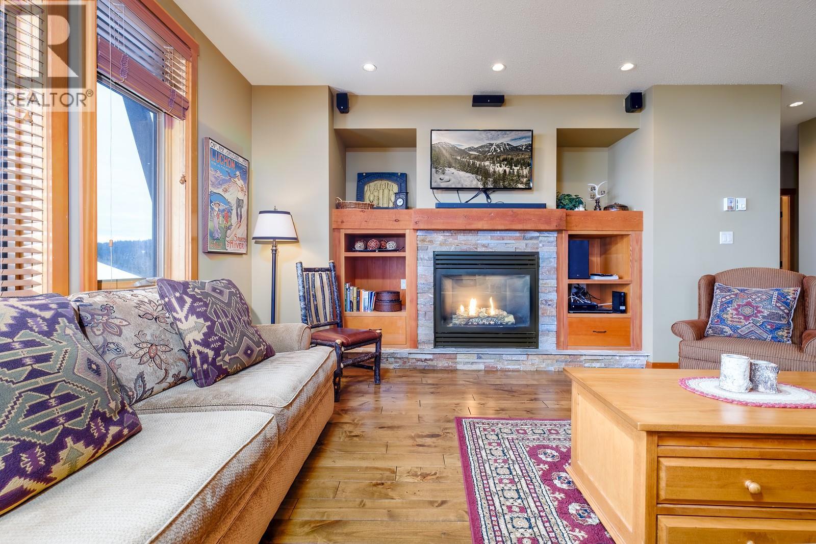 4320 Red Mountain Road Unit# 401, Rossland