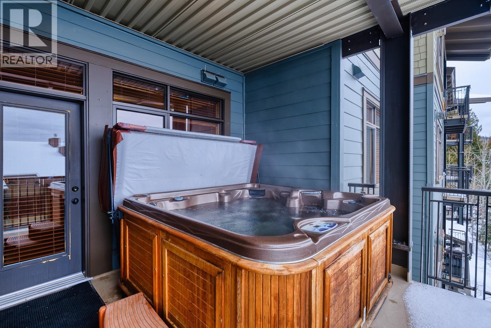 4320 Red Mountain Road Unit# 401, Rossland