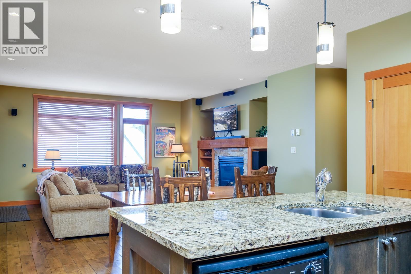 4320 Red Mountain Road Unit# 401, Rossland