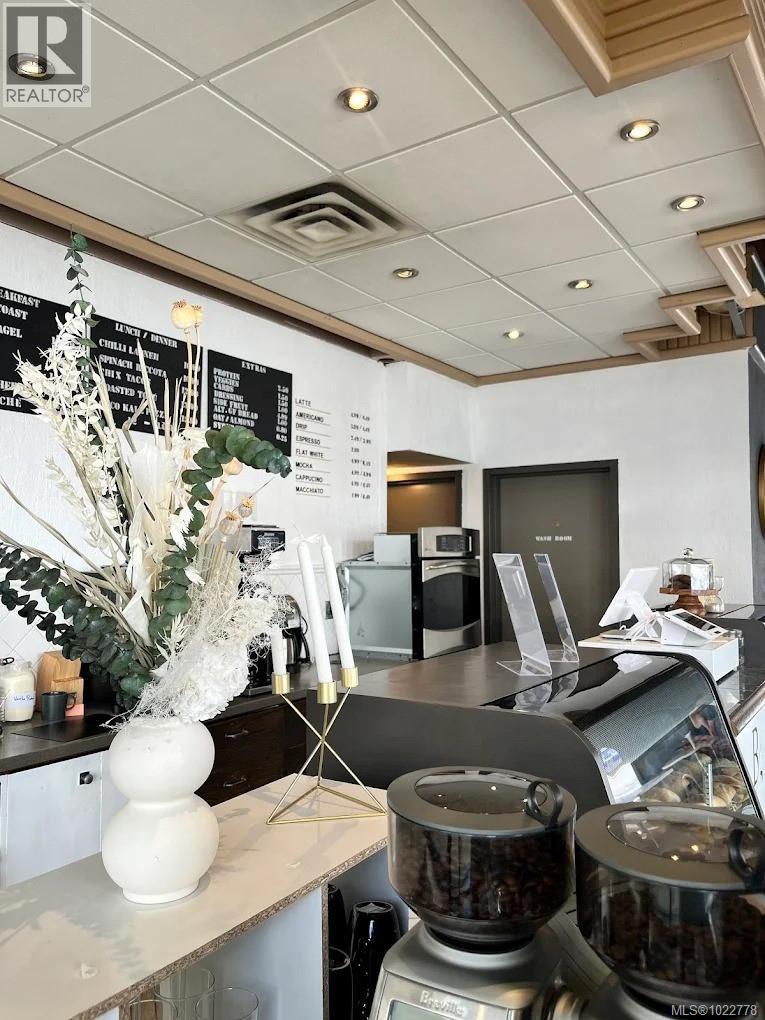 160 911 Yates St, Victoria