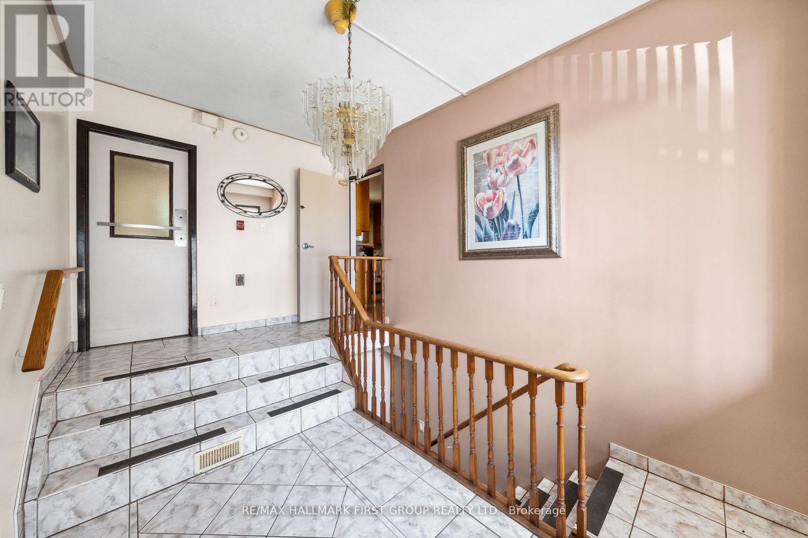 1652 TAUNTON ROAD - 23