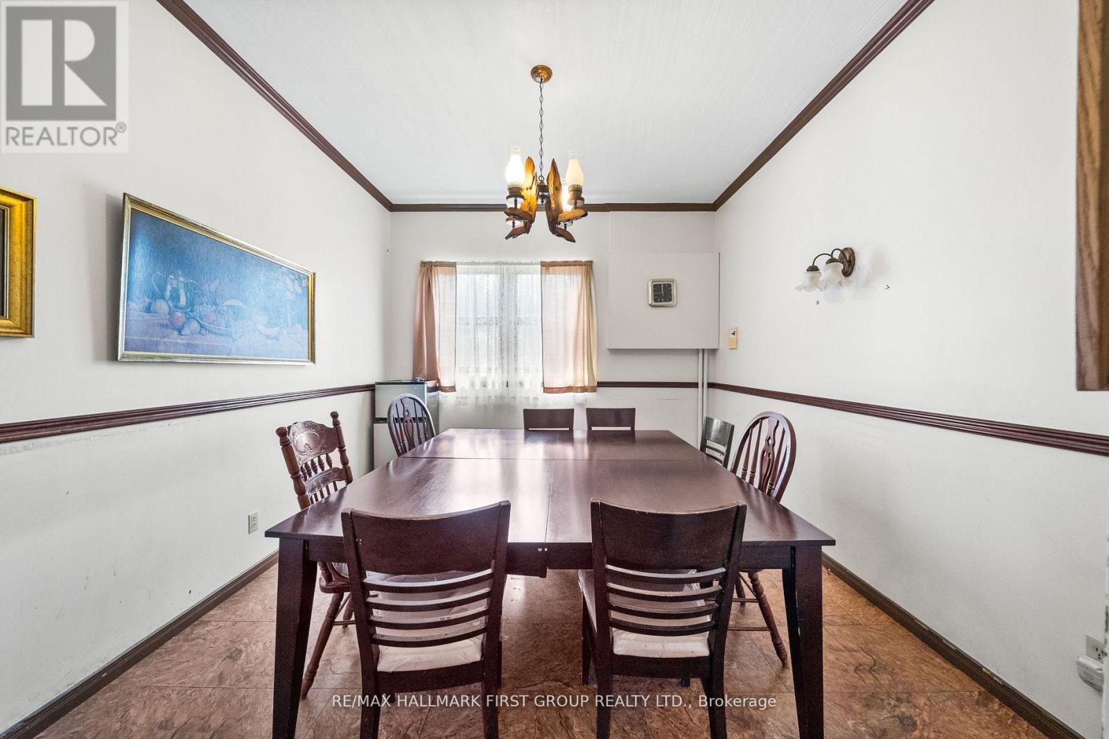 1652 TAUNTON ROAD - 29