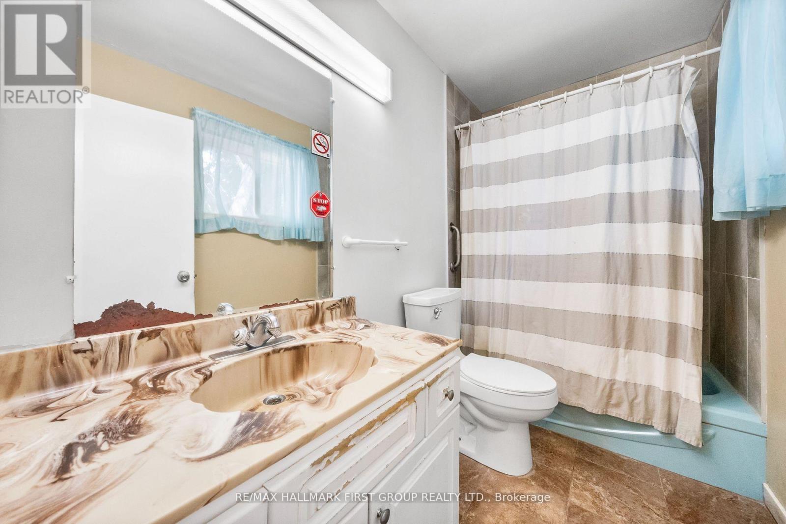 1652 TAUNTON ROAD - 31