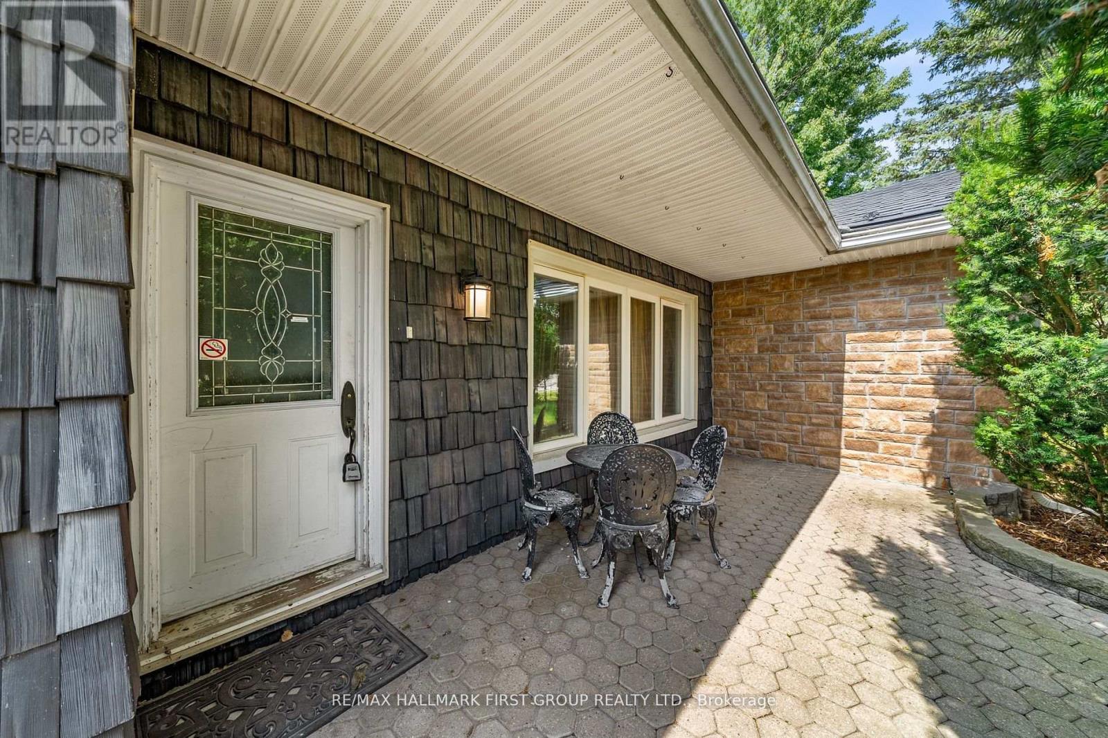 1652 TAUNTON ROAD - 4