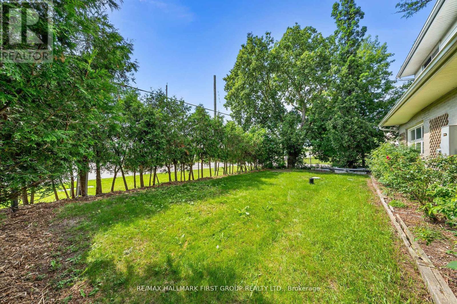 1652 TAUNTON ROAD - 40
