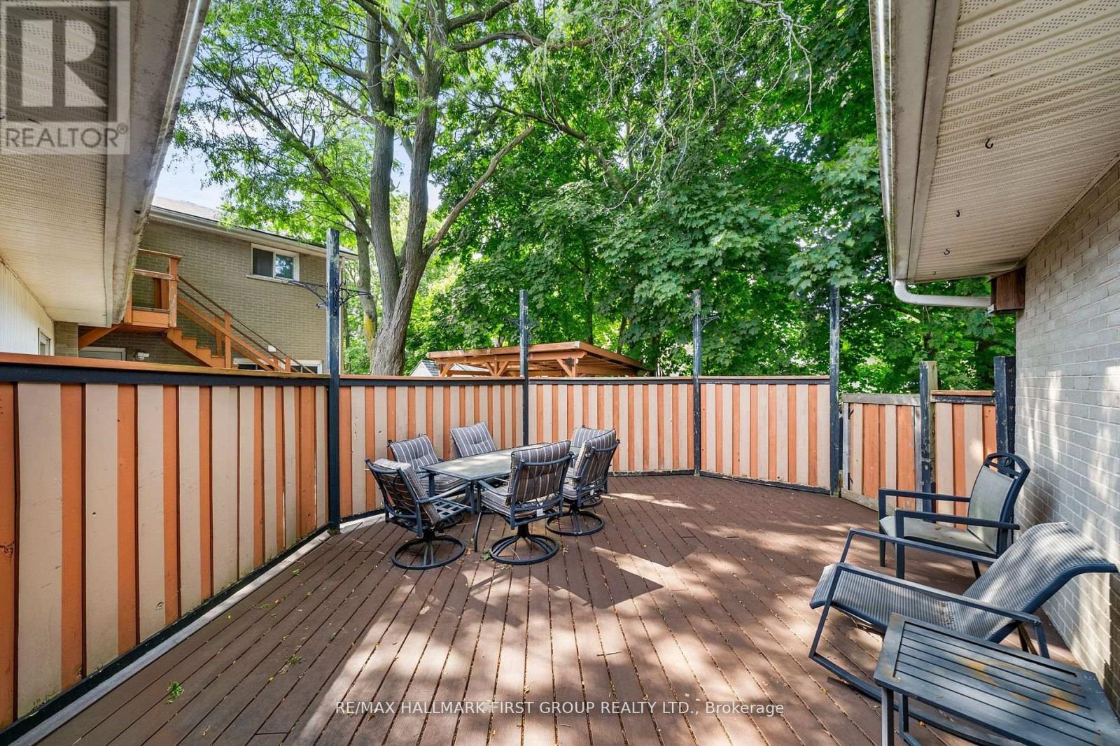 1652 TAUNTON ROAD - 8
