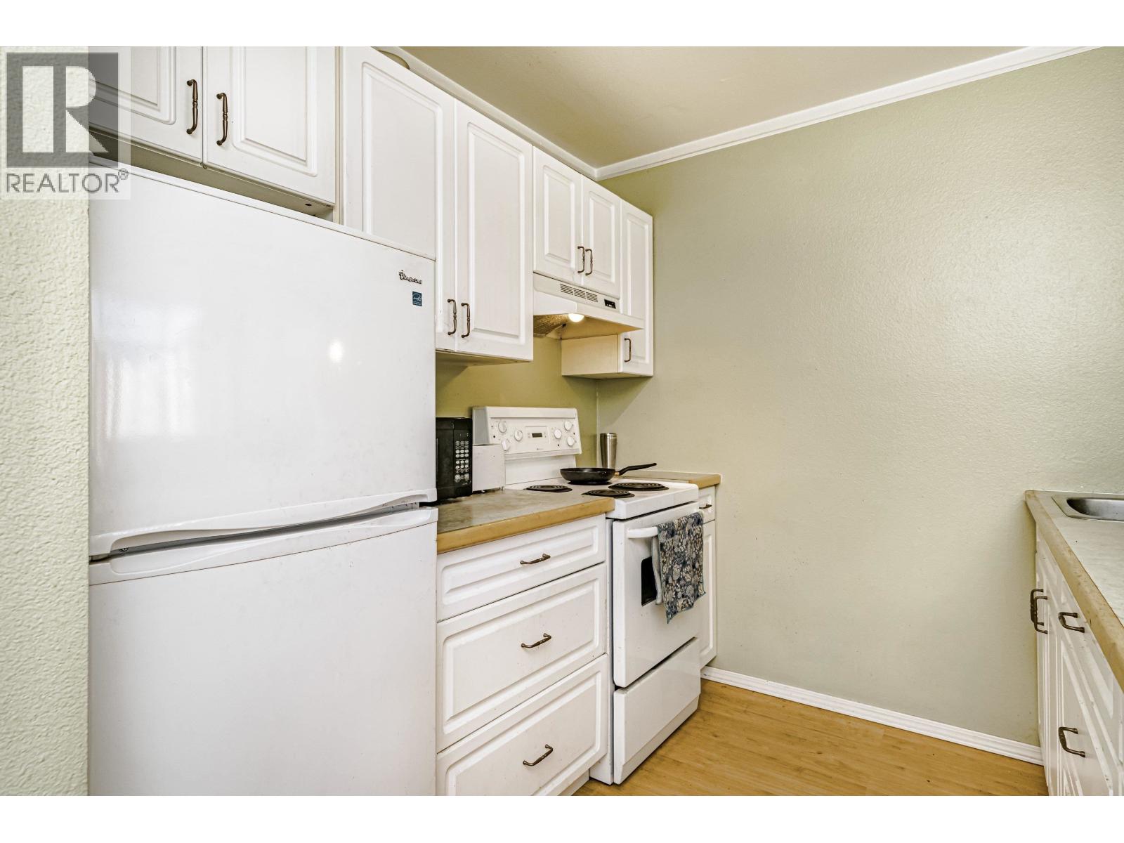 610 1330 BURRARD STREET, Vancouver